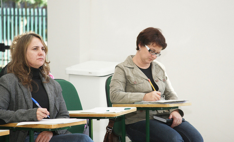 Para Fernanda Scaciota, diretora de Políticas e Programas Educacionais da SEED, as reuniões são permitem avanços na formação dos profissionais da educação. "Vamos verificar junto com os municípios as reais necessidades em relação à formação dos professores e articular ações que respondam a essas demandas”, afirmou.