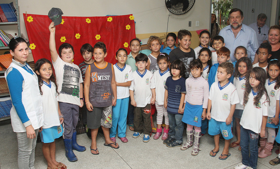 Além disso, serão propostas ações para unir a comunidade em favor da escola, proporcionando oportunidades aos ilhéus e valorizando a cultura local. “Queremos olhar todas as escolas das ilhas, incentivar o ensino, e juntos com a comunidade atender e valorizar a região”, destacou Arns.