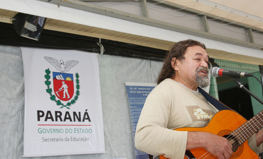 “Minha Ilha Tem Escola – Embarque e Navegue Nessa Ideia” tem como objetivo melhorar e fortalecer a educação nas ilhas do Litoral do Paraná.