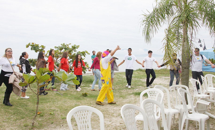 “Minha Ilha Tem Escola – Embarque e Navegue Nessa Ideia” tem como objetivo melhorar e fortalecer a educação nas ilhas do Litoral do Paraná.