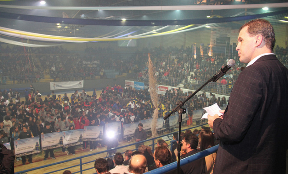 Fase final dos Jogos Escolares reúne 4,4 mil atletas em Francisco Beltrão Município do Sudoeste paranaense é capital do esporte do Paraná por uma semana, reunindo atletas com idades entre 12 e 14 anos que disputam 16 modalidades.