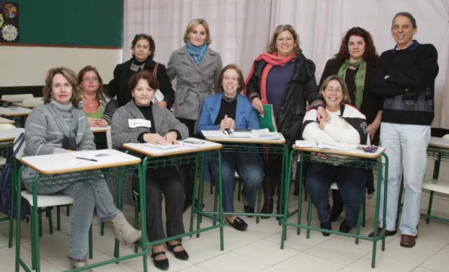 A superintendente da Educação, Meroujy Cavet, acompanhou o início da Semana Pedagógica no município de Paranaguá.