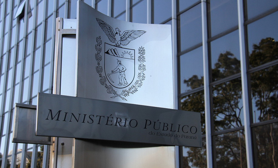 Secretário assina convênio de promoção à conscientização de uma cultura de princípios éticos voltado para estudantes da rede pública do Paraná.