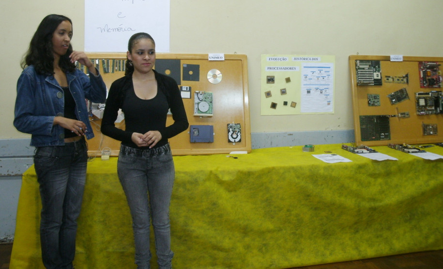 Eventos foram destinados para que os alunos pudessem apresentar aos pais, colegas e comunidades os seus talentos reforçando a cultura local.