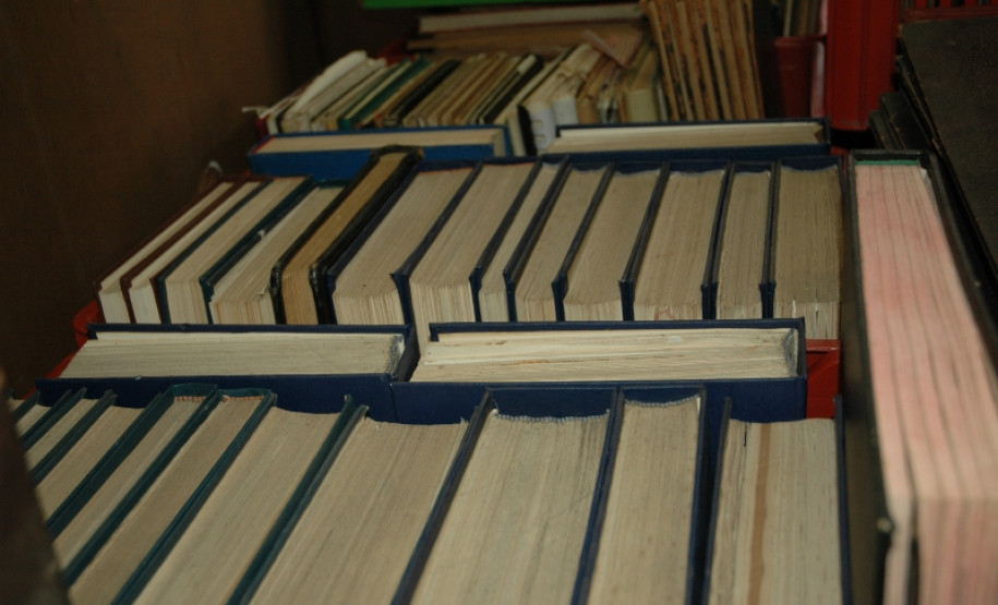 Primeira instituição de ensino a transferir documentos é o Instituto de Educação Erasmo Piloto. A documentação abrange o período de 1912 a 1980.