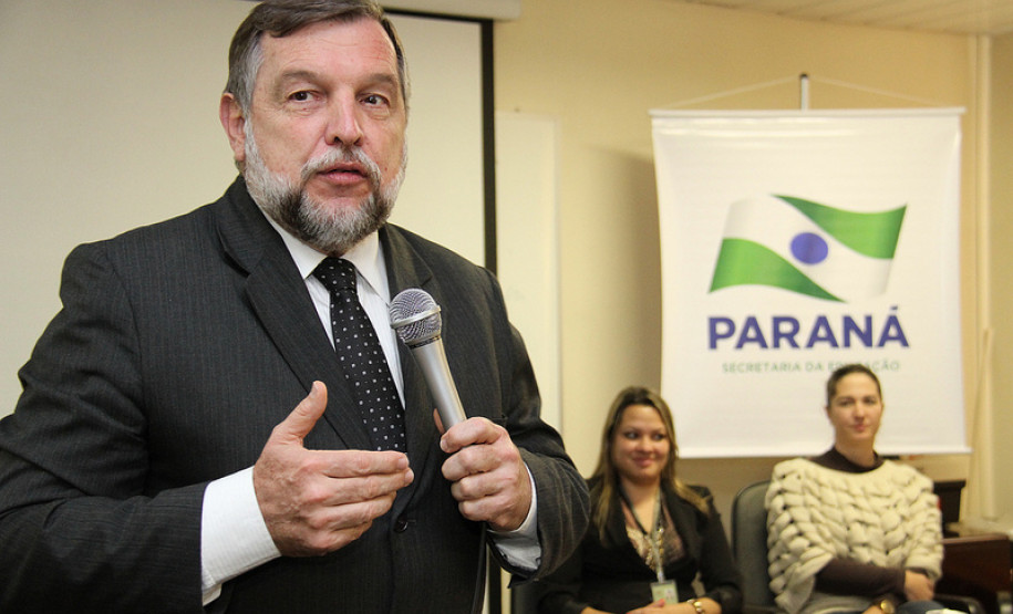 Flávio Arns durante a premiação.