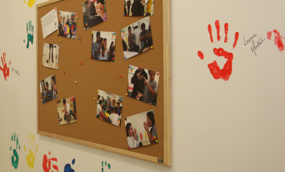 O projeto “Projeto ver com as mãos” tem como parceria a Faculdade de Artes do Paraná (FAP) e recebe apoio do programa Criança Esperança.