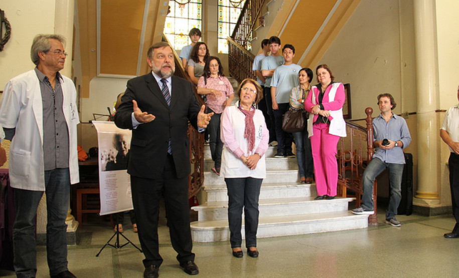 Programa vai percorrer as 32 regionais de educação incentivando a prática da leitura e escrita por meio de apresentações culturais, oficinas e palestras.