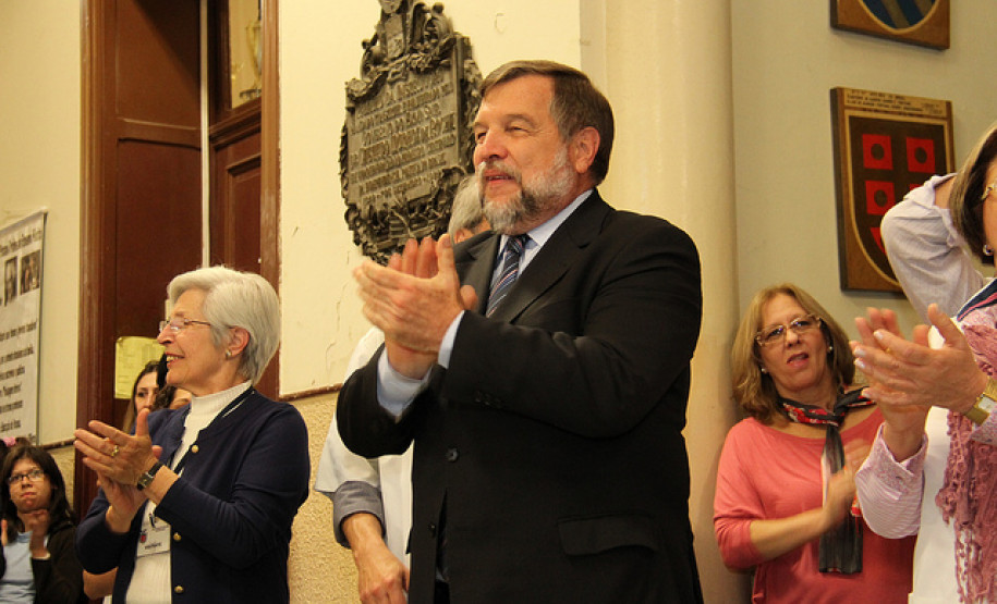 Programa vai percorrer as 32 regionais de educação incentivando a prática da leitura e escrita por meio de apresentações culturais, oficinas e palestras.