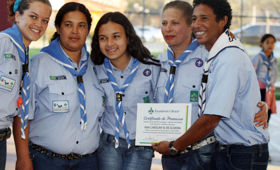 Após a cerimônia, o grupo escoteiro Zilda Arns se reuniu com os pais e responsáveis para apresentar os objetivos do grupo e as atividades desenvolvidas no primeiro semestre.
