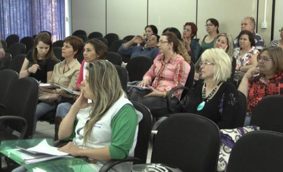 NRE Cascavel lança ação sobre gravidez na adolescência