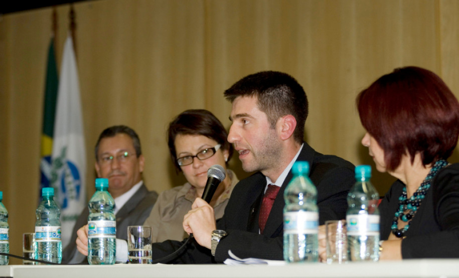O Programa Nacional de Controle do Tabagismo lançou nesta quinta-feira (16), em Curitiba, o projeto piloto do Programa Saber Saúde, do Ministério da Saúde.