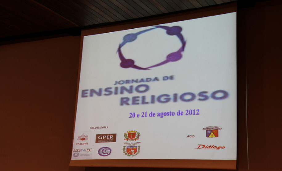 Paraná foi o primeiro Estado a trabalhar disciplina como área do conhecimento. Evento discute disciplina nas salas de aula, com respeito à diversidade religiosa