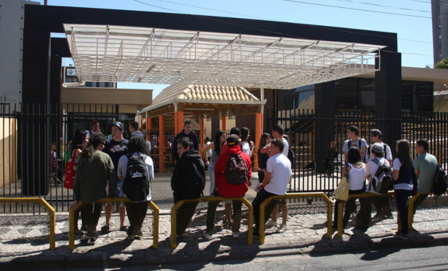 Atividades apresentadas pelos alunos têm como objetivo promover maior envolvimento com comunidade escolar.  Evento deve reunir mais de 3 mil estudantes.