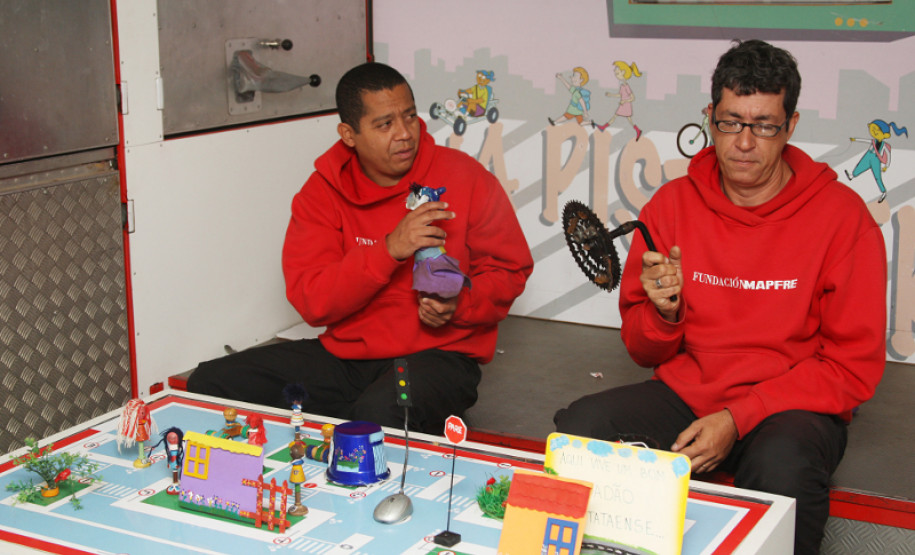 Até esta terça-feira (28), cerca de 500 alunos das Escolas de Educação Especial Estimulação e Desenvolvimento, Luan Muller, Lucy Requião, Agrícola Henriette Morineau, Integração e Treinamento Adulto e Terapêutica Vivenda participam das atividades que estimulam o respeito ao próximo e a inclusão social.