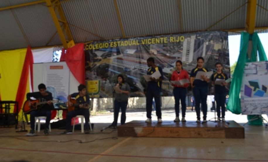 Apresentações culturais, oficinas e palestras fizeram parte da programação que envolveu comunidade escolar de dois Núcleos nessa semana.