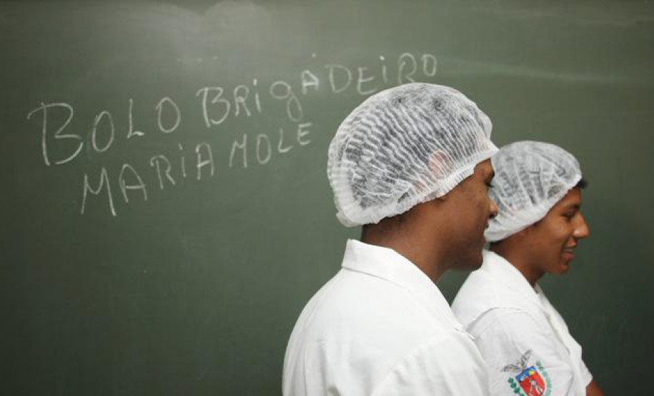 Além do preparo para mundo do trabalho, escola incentiva desenvolvimento de habilidades para que alunos tenham autonomia no cotidiano.