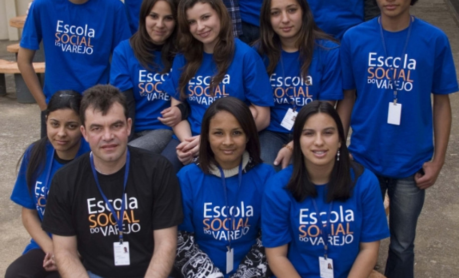 Durante o curso são trabalhadas questões como autonomia, autoestima, planejamento da carreira, valorização da educação, trabalho em equipe, solidariedade e empreendedorismo