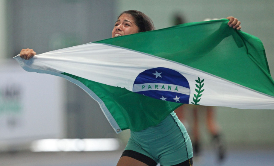 Handebol, Barbosa de Godois (MA) x E.E Agostinho Stefanello(PR). Olimpiadas Escolares 12-14 anos em 15 de Setembro de 2012 em Poços de Caldas.