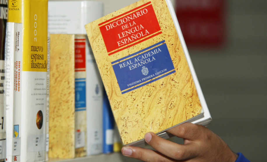 Durante quatro dias, educadores trabalharam espanhol de forma multidisciplinar. Objetivo é tornar estudo da língua mais atraente para alunos.