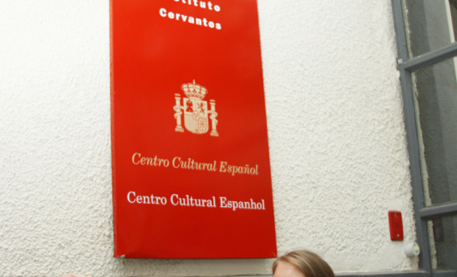 Durante quatro dias, educadores trabalharam espanhol de forma multidisciplinar. Objetivo é tornar estudo da língua mais atraente para alunos.