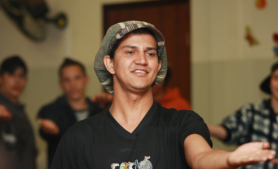 Cerca de 80 alunos do ensino fundamental, médio e técnico irão participar das oficinas até sexta-feira (28), quando ocorrerá a apresentação de uma peça teatral.