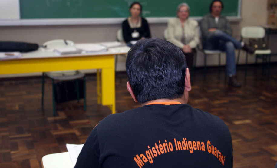 A Formação de Docentes da Educação Infantil e dos Anos Iniciais, na modalidade normal Kaingang e Guarani bilíngue, ofertada pela Secretaria de Estado da Educação, termina em dezembro.