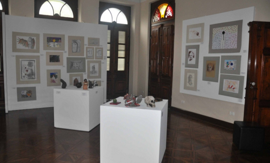 Jovens mostram sua arte no Espaço Cultural BRDE