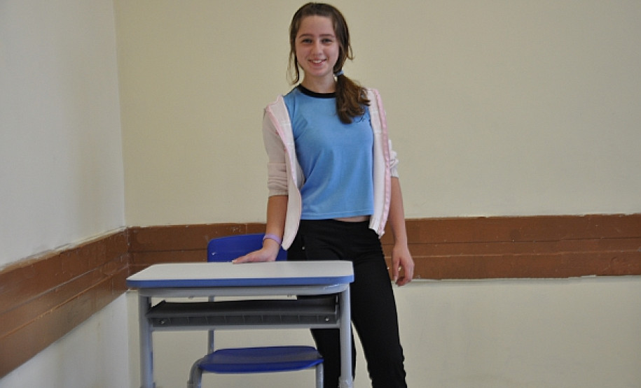 “É bem melhor que o outro, que já estava bem velho. Agora vai ser bem melhor estudar”, disse a aluna Polianna Bernardo Costa Neves, 14 anos, do 8º ano.