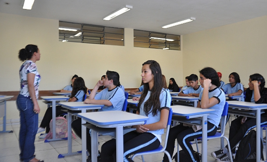 Colégio Estadual Avelino Antonio Ribeiro.