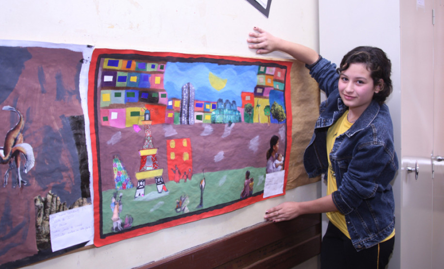 Durante as atividades, os estudantes fazem releituras de obras de artistas brasileiros. As obras são trabalhadas durante o período de quatro meses. O objetivo é desenvolver nos alunos o gosto pela arte. “Eu participo desde o ano passado. Eu gosto muito. Aqui é eu me encontro e faço o que eu gosto, que é pintar”, contou a estudante Rayla dos Santos Lima, 15 anos.