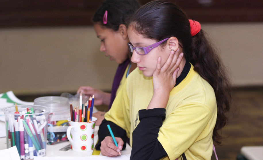 Participam do projeto 32 estudantes, que desenvolvem as atividades no período em que não estão em sala de aula. A exposição pode ser visitada pelos demais alunos da escola, pais e comunidade.